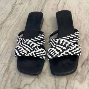 Sesto Meucci Italian slide sandals, size 8 1/2. Good condition.